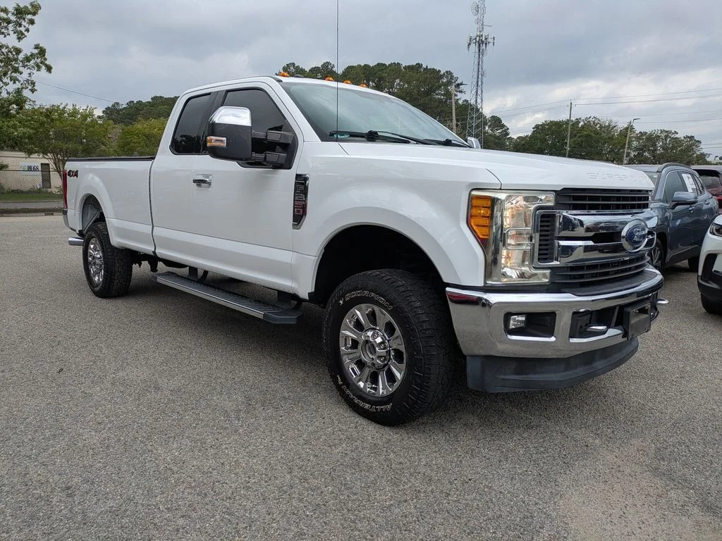 2017 Ford F-250 XLT 4x4 SuperCab 8' Box's photo