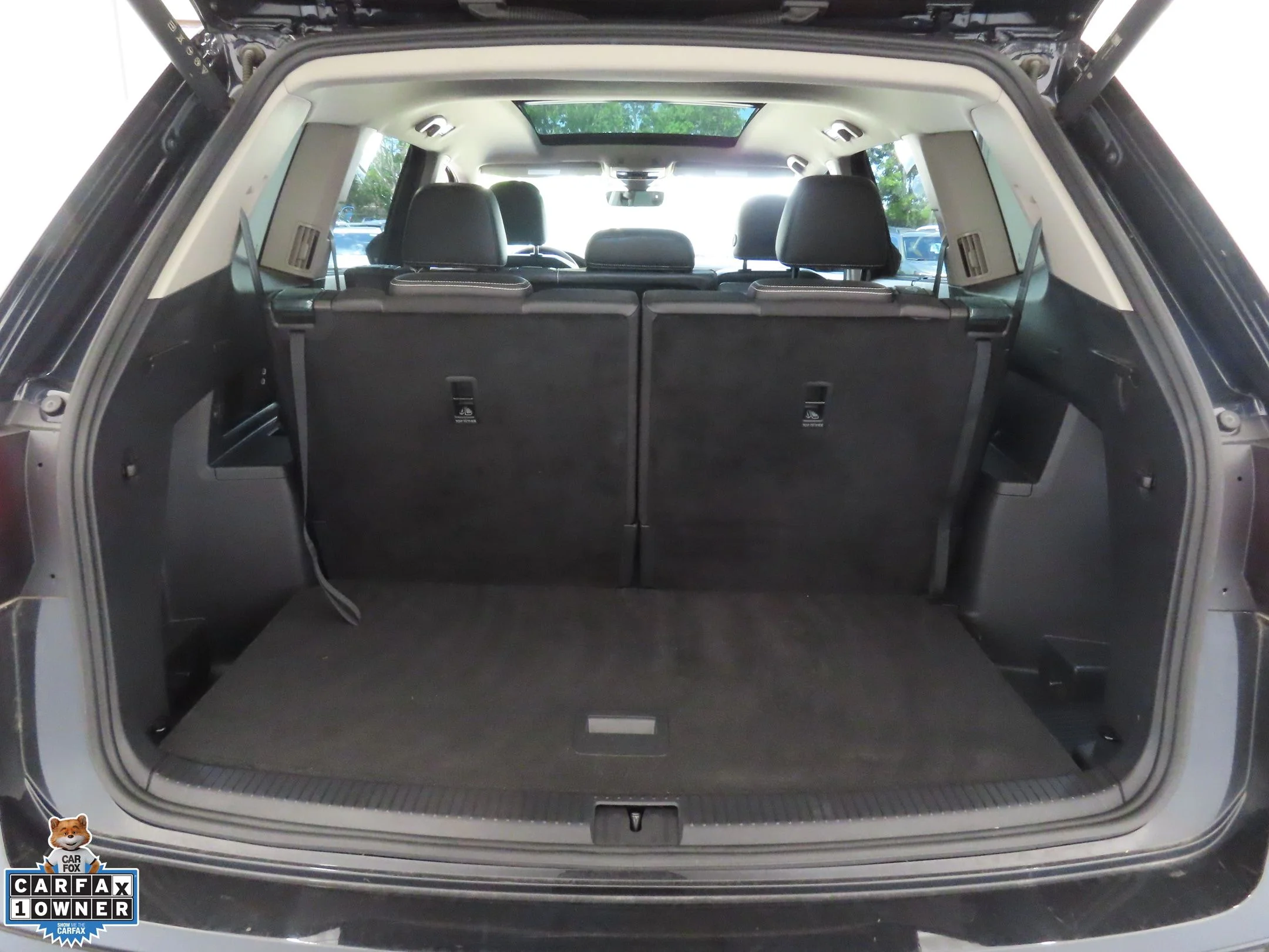 Used 2024 Black Volkswagen 2.0T SE w/Technology image 24