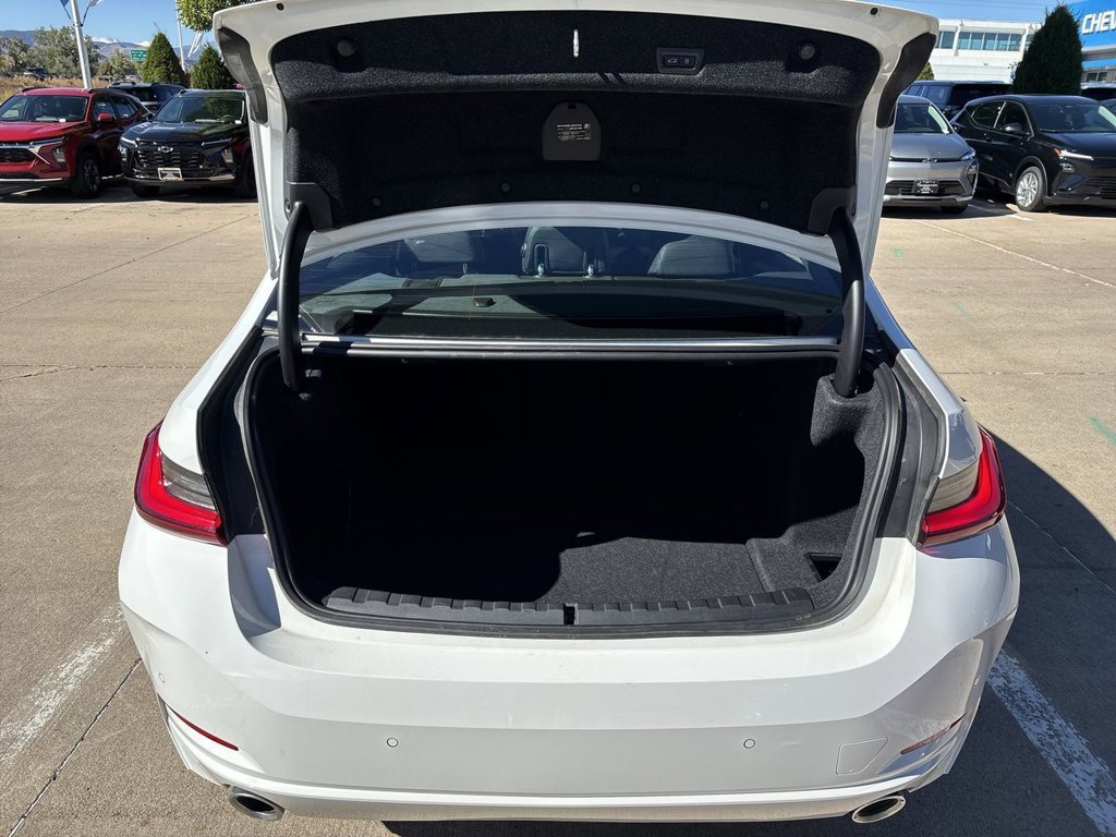 2026 BMW 3 Series 330i - Photo 32