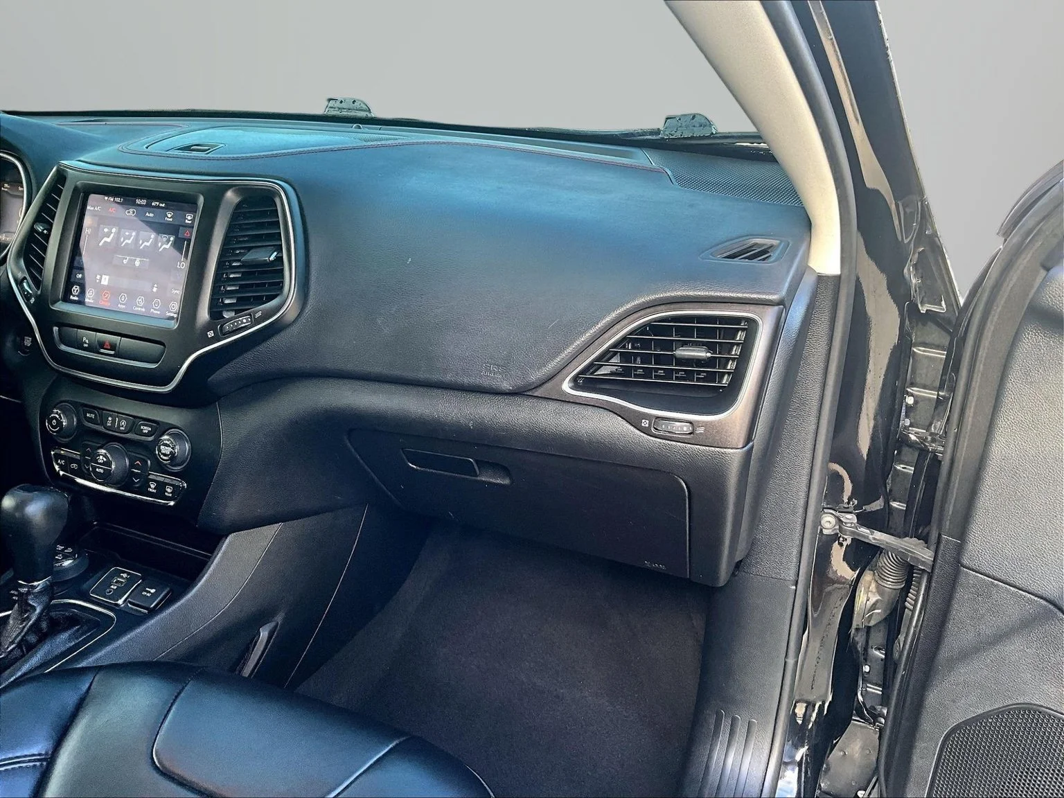 Used 2020 Black Jeep Trailhawk image 18
