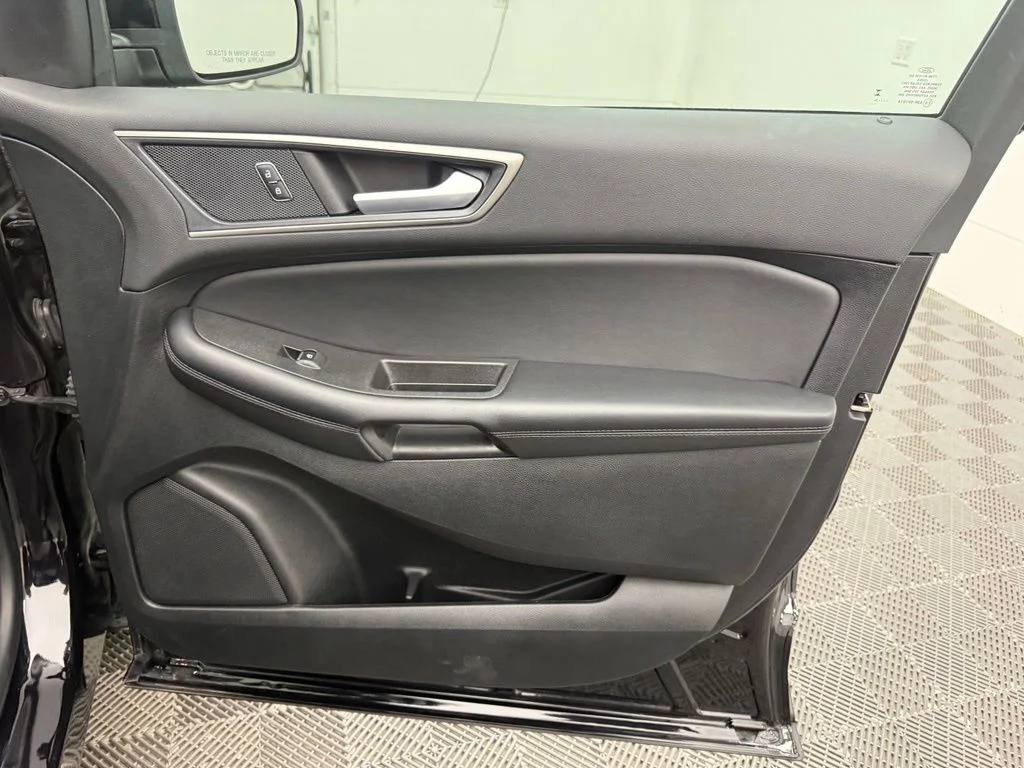 Used 2024 Black Ford SEL image 32