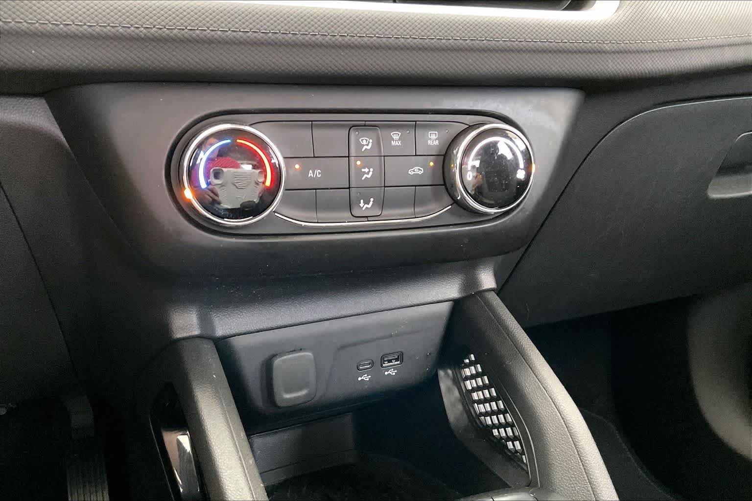 Used 2025 Summit White Chevrolet LS image 31