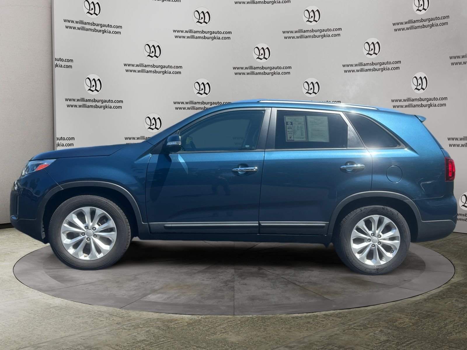 Used 2014 Kia Sorento EX with VIN 5XYKU4A7XEG515167 for sale in Williamsburg, VA