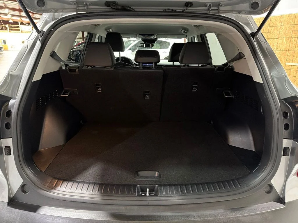 Used 2023 Gray Kia Nightfall image 33