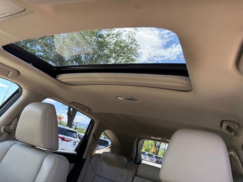 Used 2016 White Diamond Pearl Honda EX-L image 23