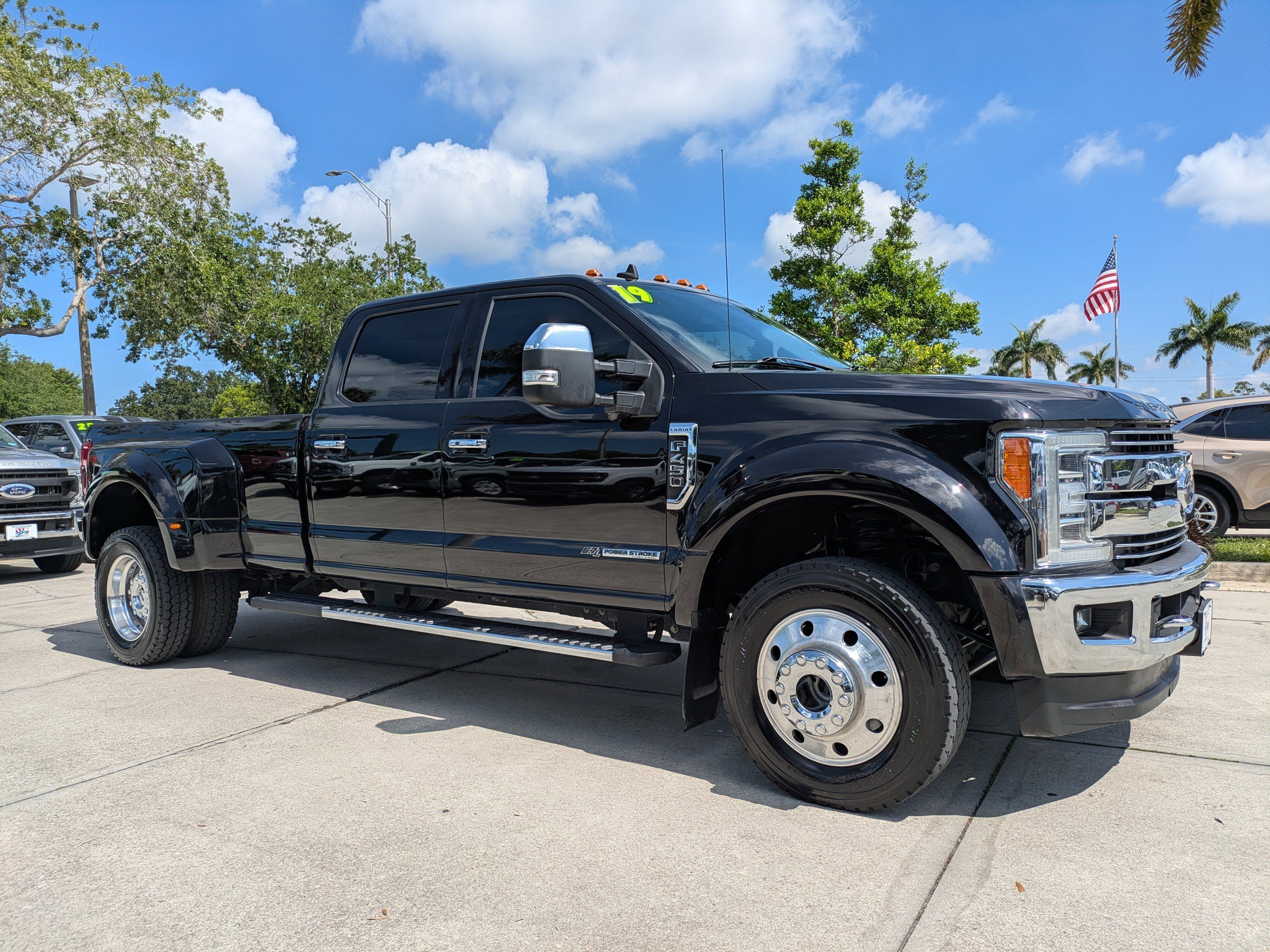 2019 Ford F-450 Lariat 4x4 Crew Cab 8' Box DRW's photo