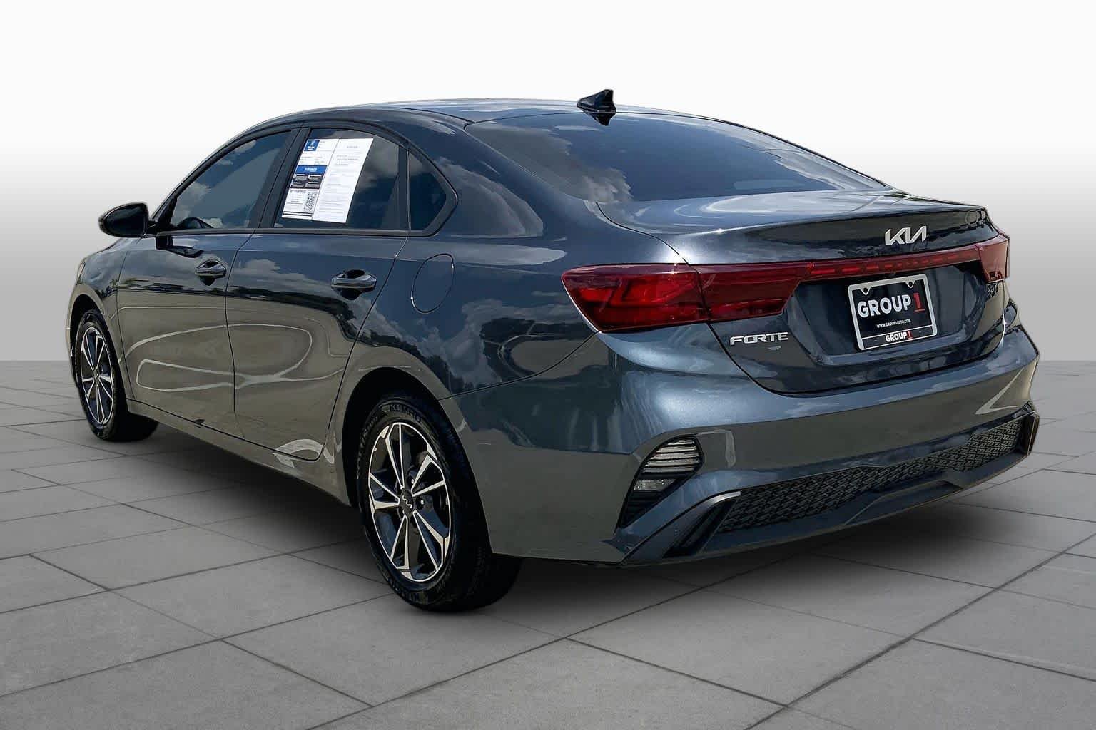 Used 2023 Gravity Gray Kia LXS image 12