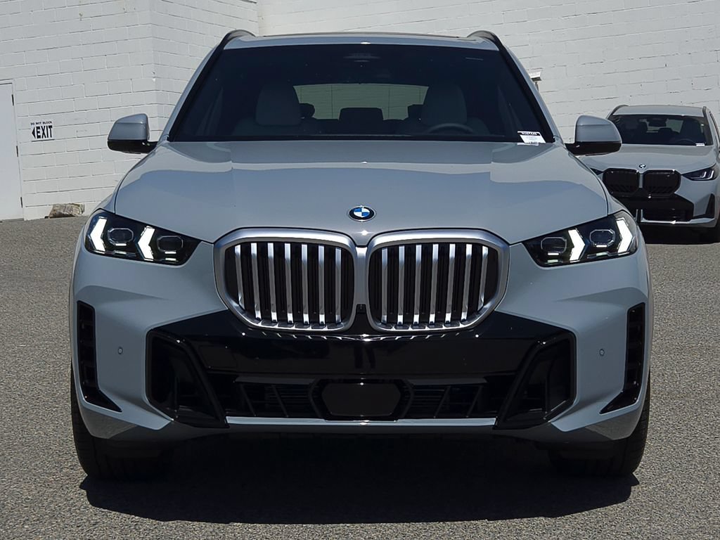 New 2026 Brooklyn Grey Metallic BMW sDrive40i image 2