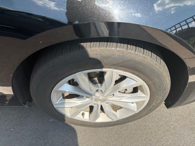 Used 2024 Black Metallic Chevrolet LT image 25