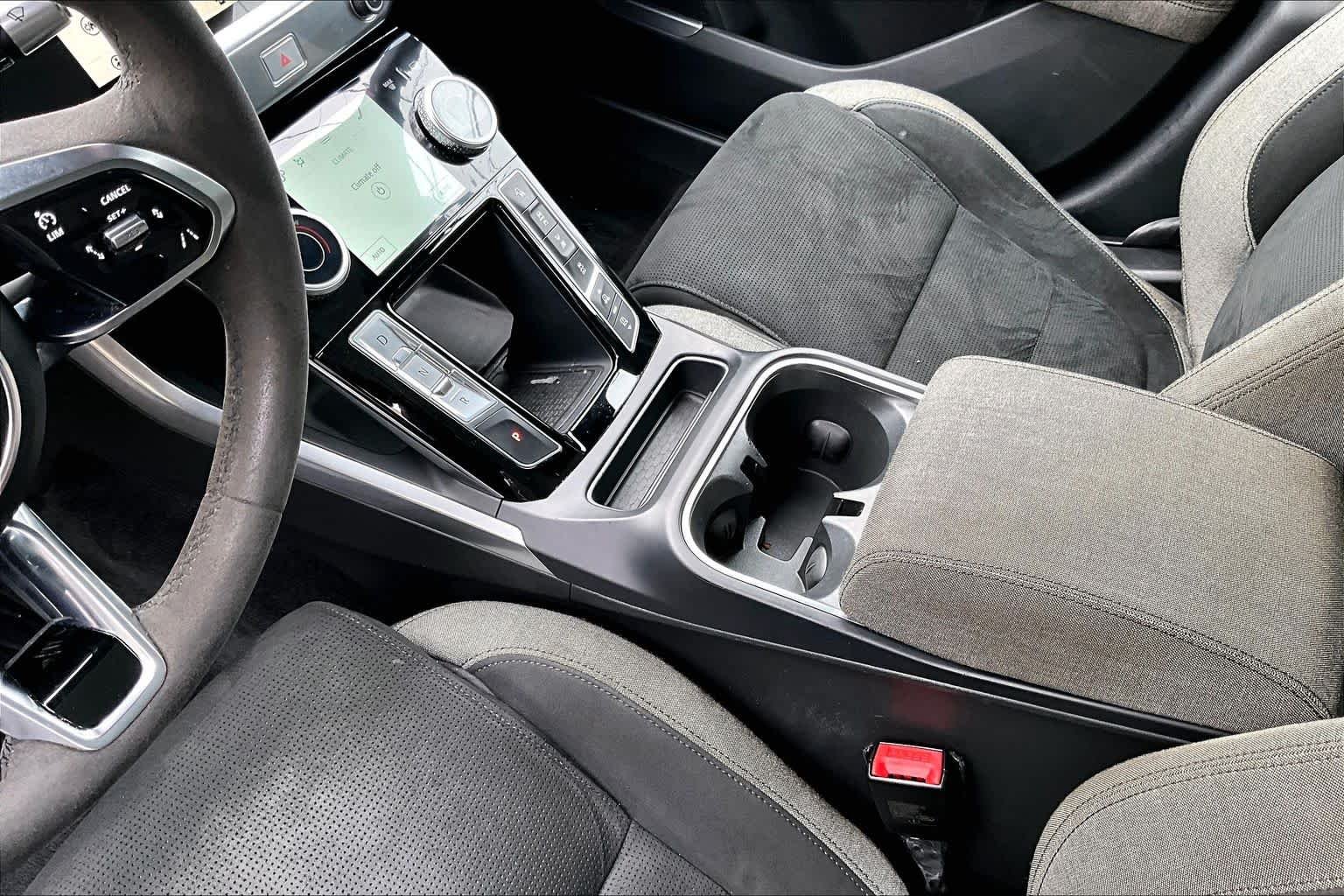 Used 2020 Corris Grey Metallic Jaguar HSE image 32