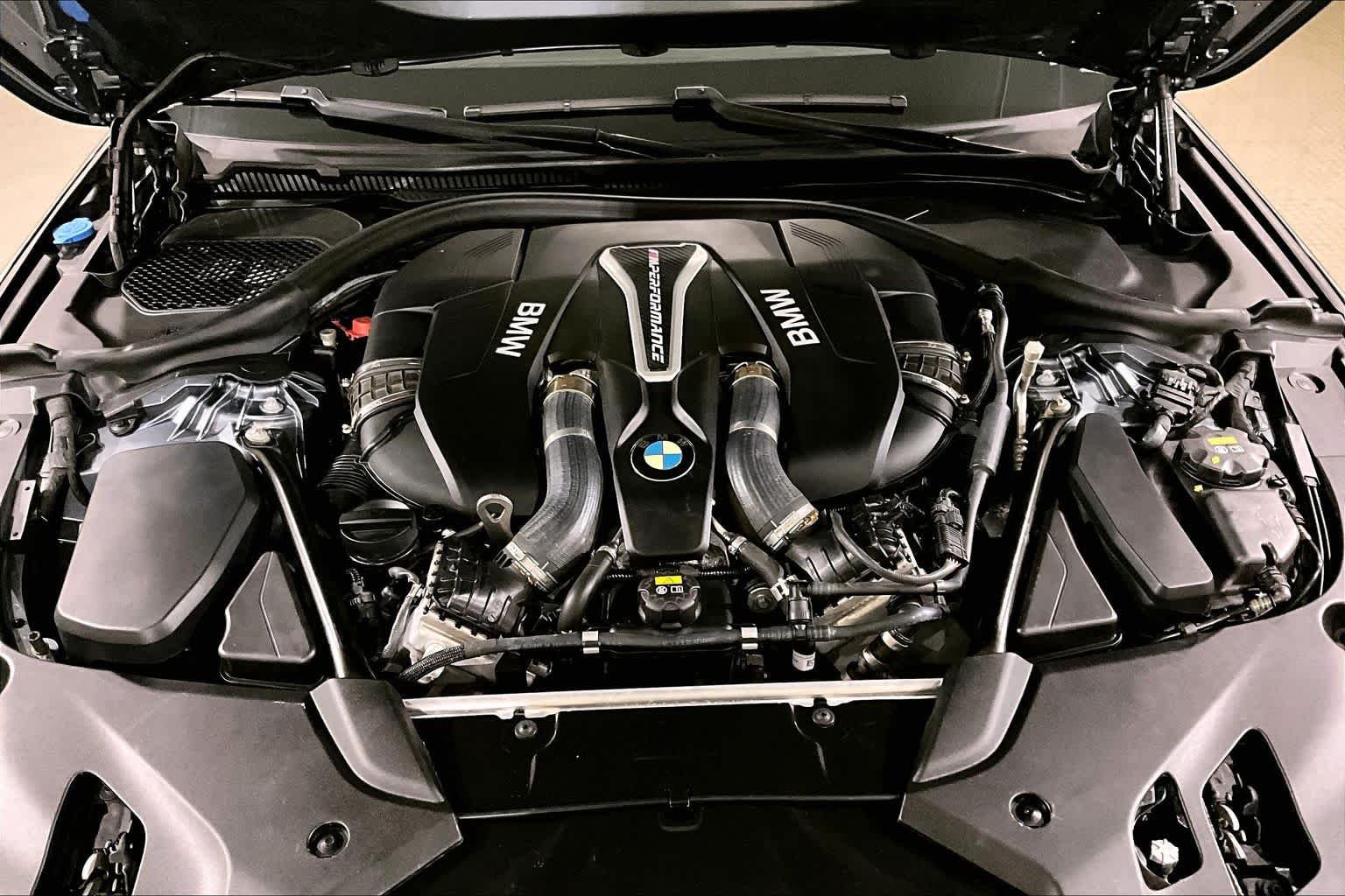 Used 2018 Bluestone Metallic BMW M550i xDrive image 29