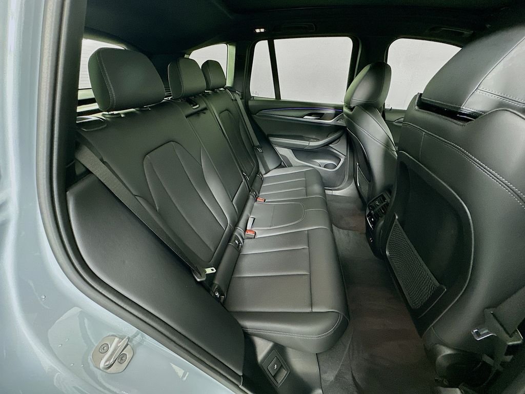 Used 2022 Gray BMW sDrive30i image 28
