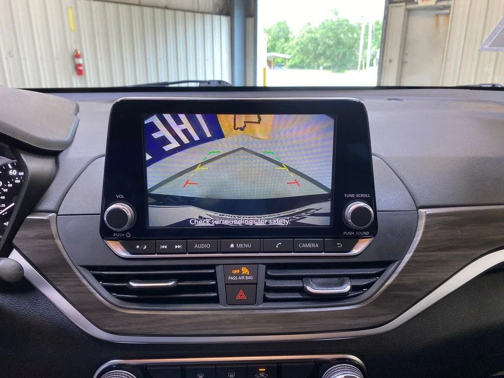 Used 2025 Black Nissan 2.5 SV image 38