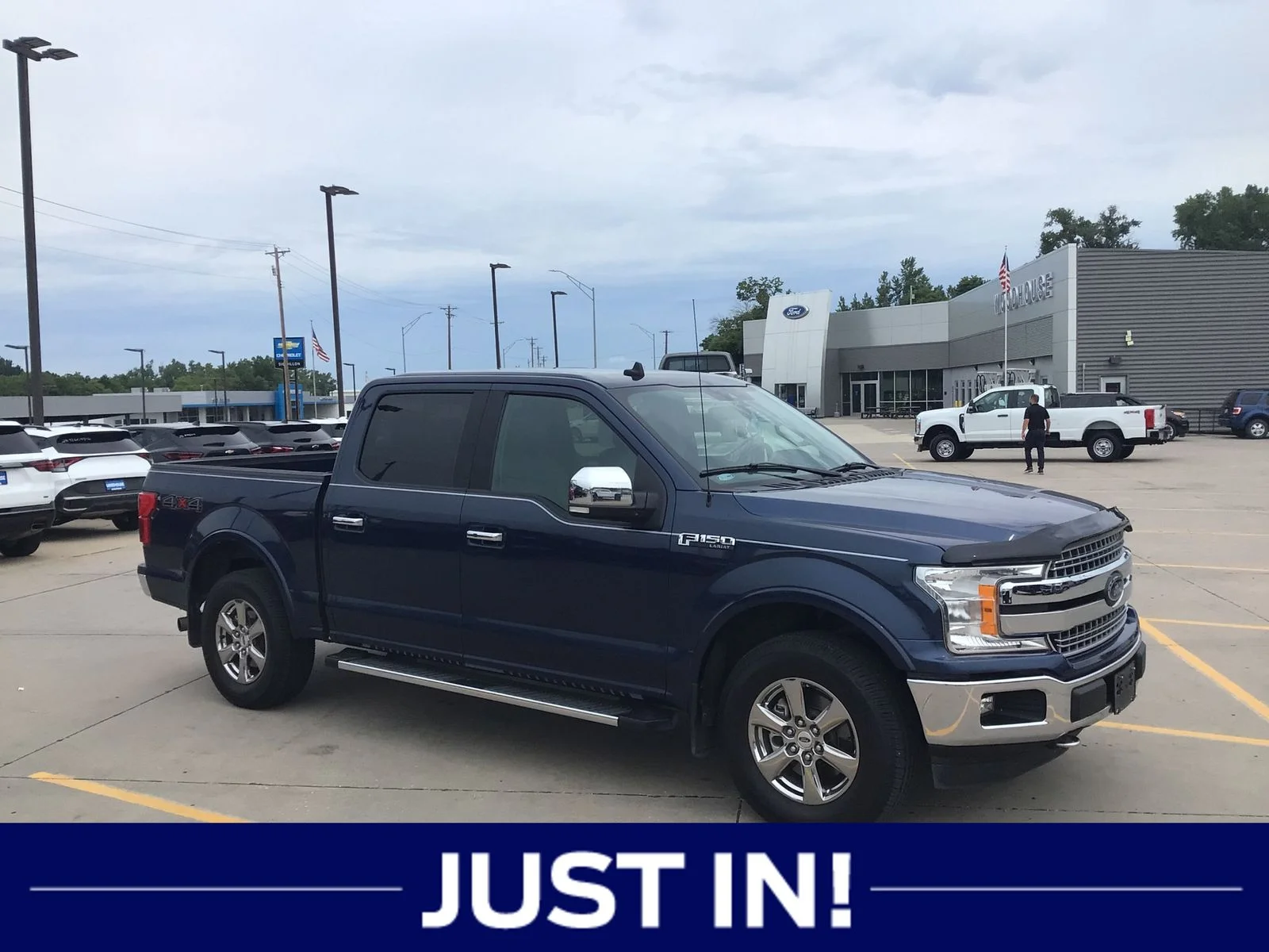 Used 2020 Blue Ford Lariat image 2
