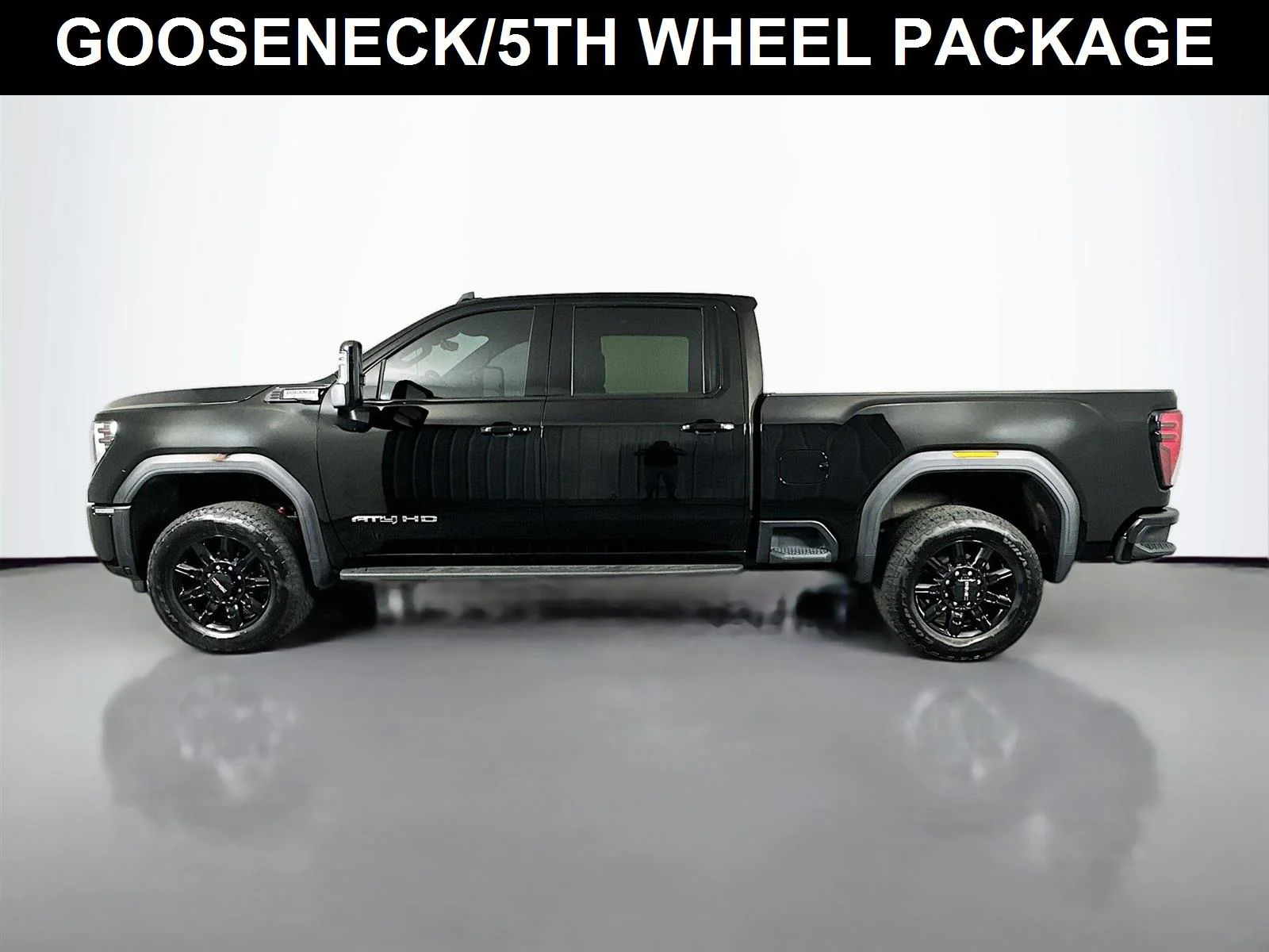 Used 2025 Onyx Black GMC AT4 image 8