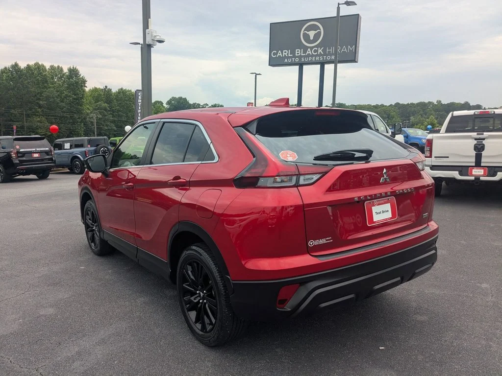 Used 2024  Mitsubishi LE image 7