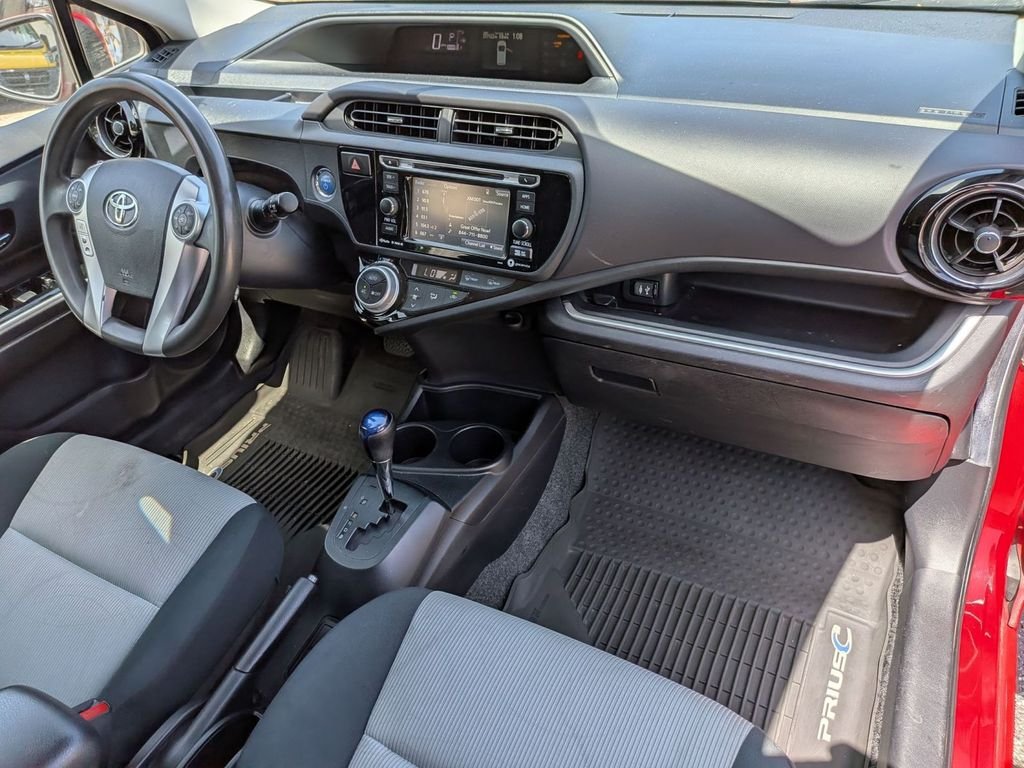 2016 Toyota Prius c Four - Photo 29