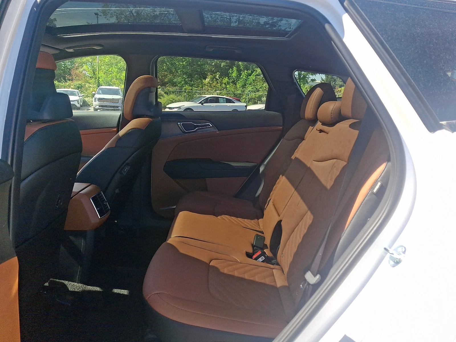 New 2027 White Kia X-Line image 10
