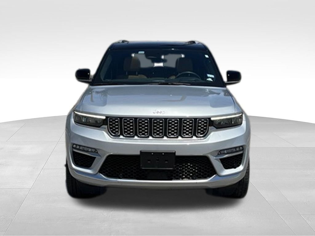 Used 2022 Silver Zynith Jeep Summit 4xe image 4