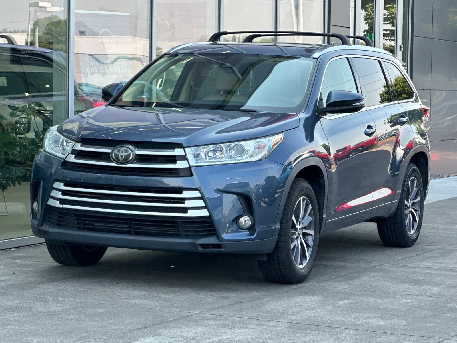 Used 2017 Shoreline Mist Toyota XLE image 7