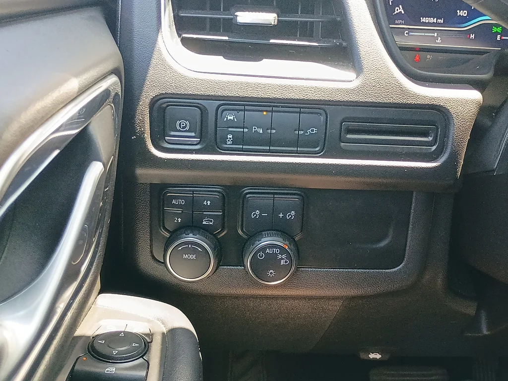 Used 2022 Black Chevrolet LT image 18