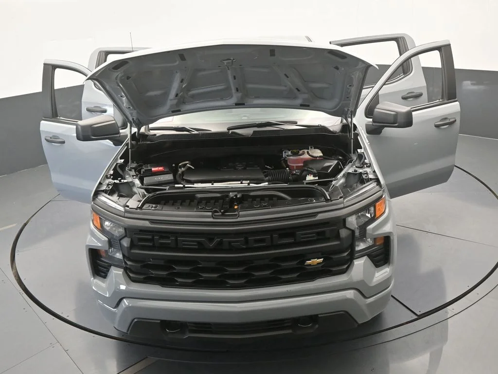 Used 2024 Slate Gray Metallic Chevrolet Custom image 74
