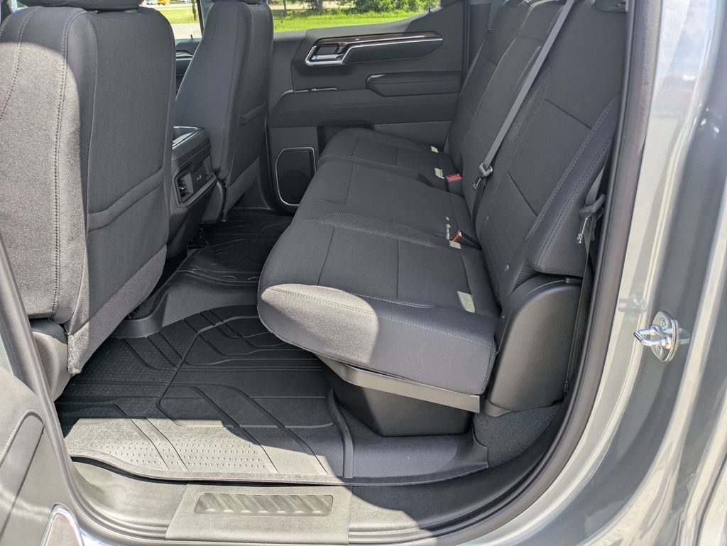 2025 Chevrolet Silverado 1500 LT - Photo 32