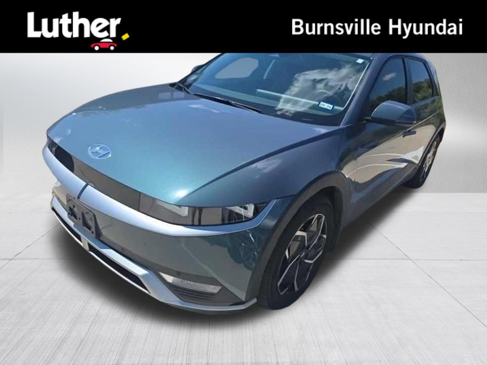 Used 2024 Digital Teal Hyundai SEL image 1