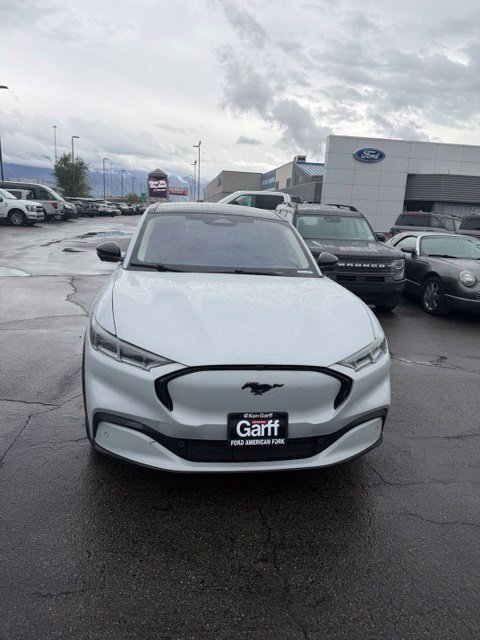 Used 2023 White Metallic Ford Premium image 2