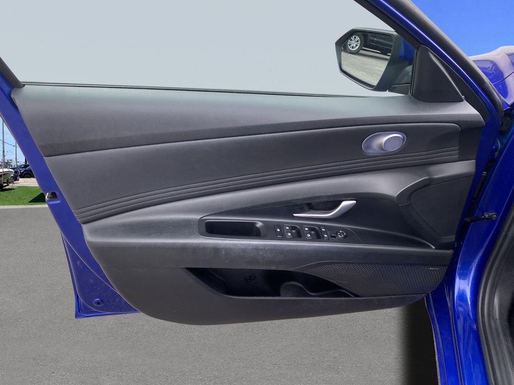 Used 2023 Intense Blue Hyundai Limited image 18