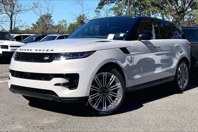 2027 Land Rover Range Rover Sport  SE P360