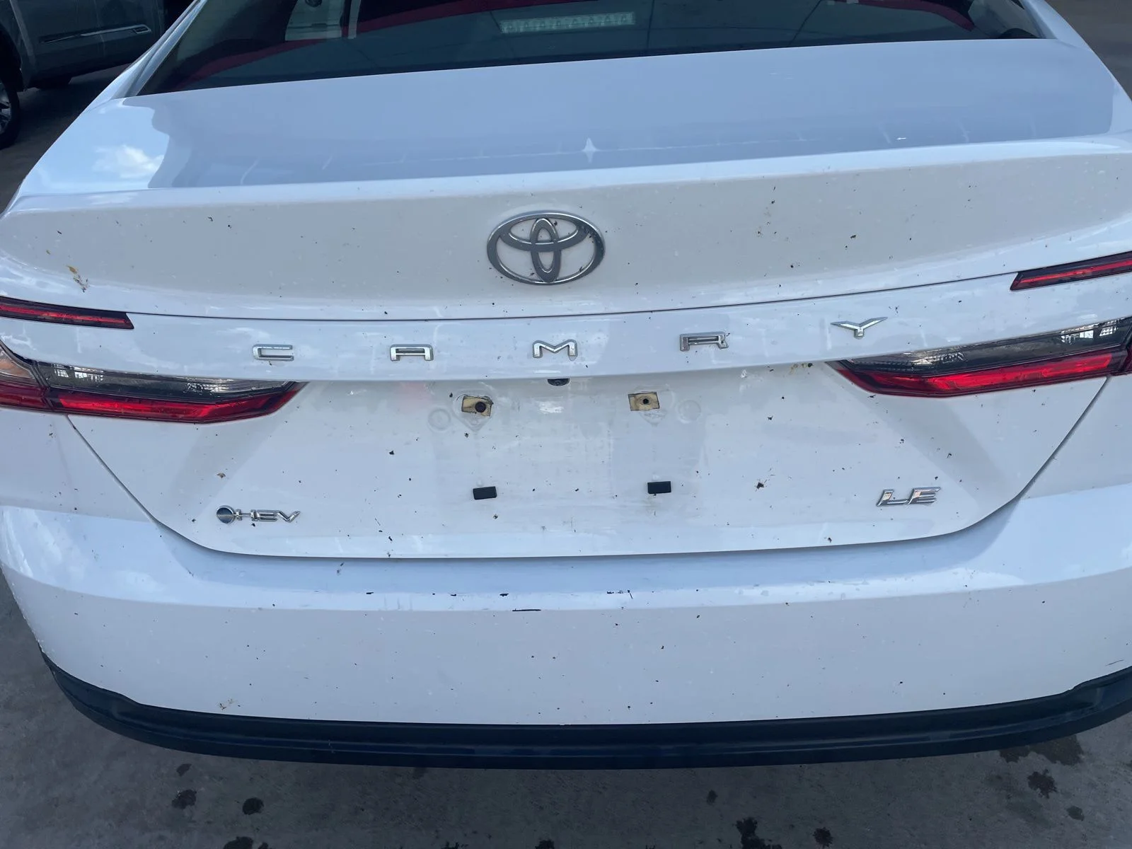 Used 2025 White Toyota LE image 10