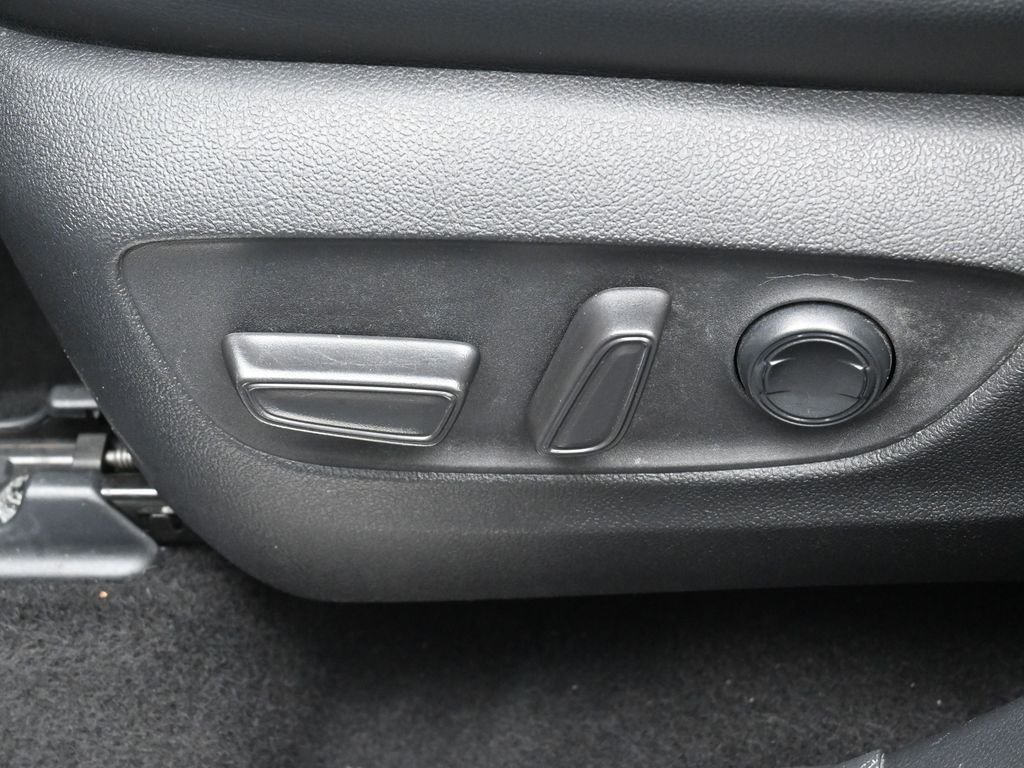 Used 2020  Toyota Platinum image 10