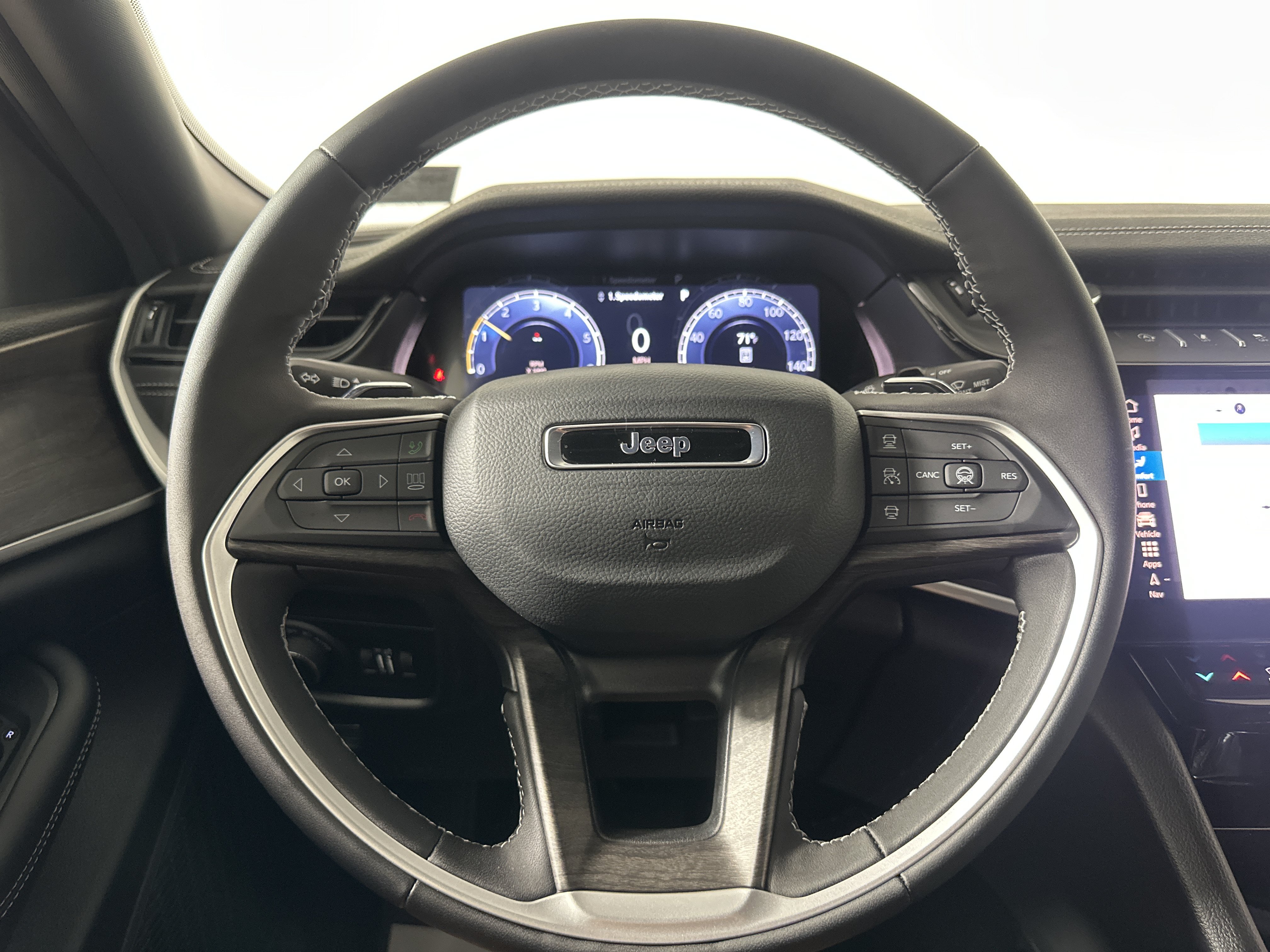 New 2026 Silver Zynith Jeep Laredo Altitude image 12