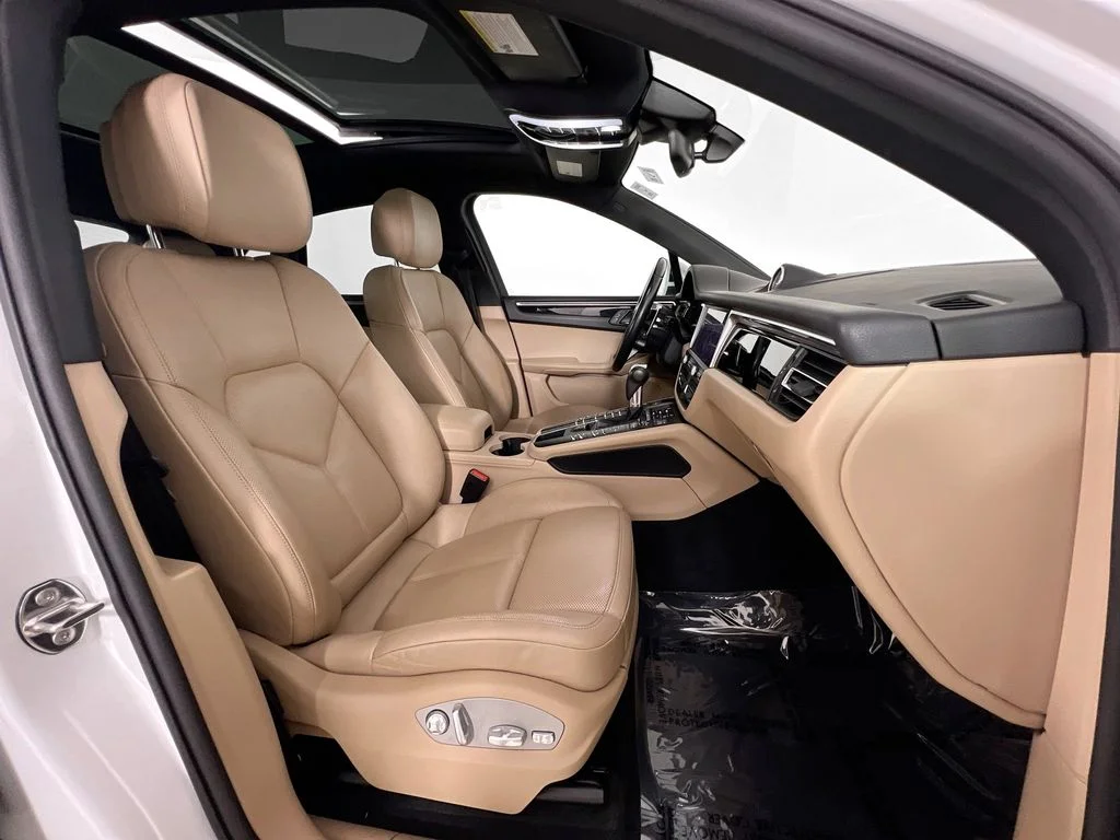 Used 2020  Porsche S image 30