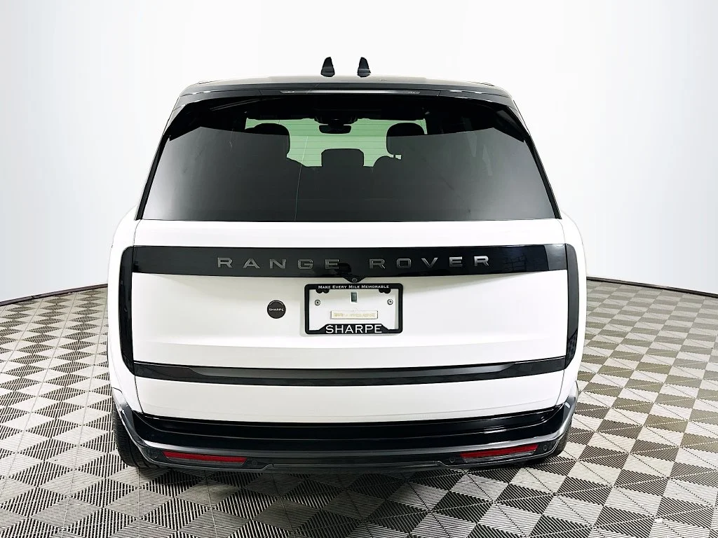 Certified Used 2025 Fuji White Land Rover SE image 6