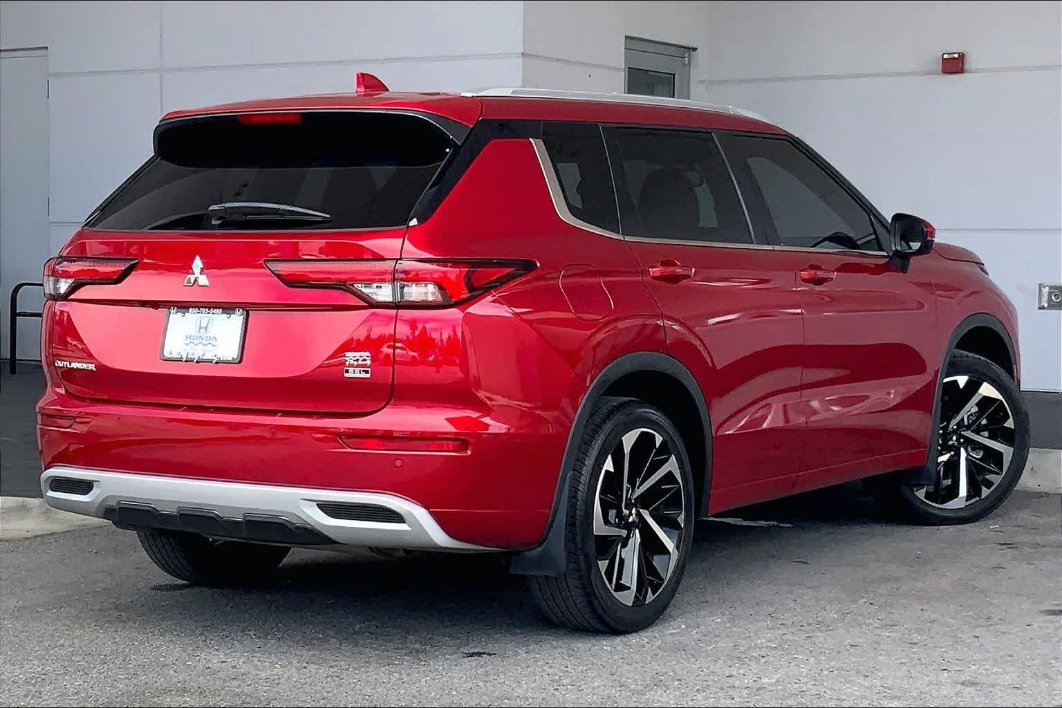 Used 2022 Red Diamond Mitsubishi SEL Special Edition image 13