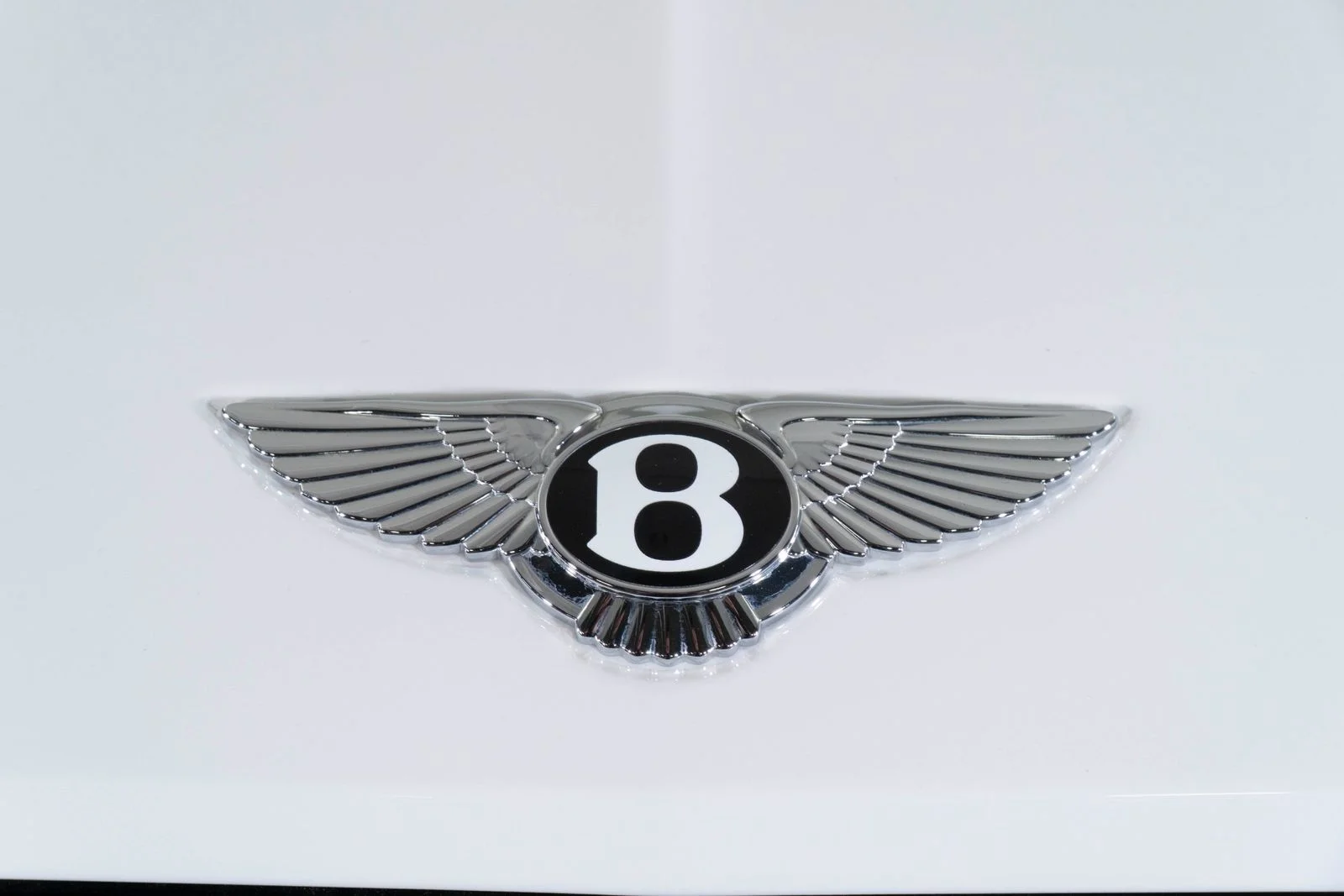 Certified Used 2025 White Bentley Speed image 8
