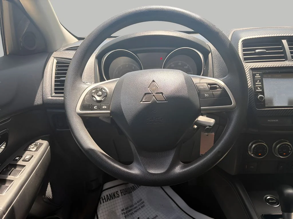 Used 2024 Silver Mitsubishi 2.0 ES image 15