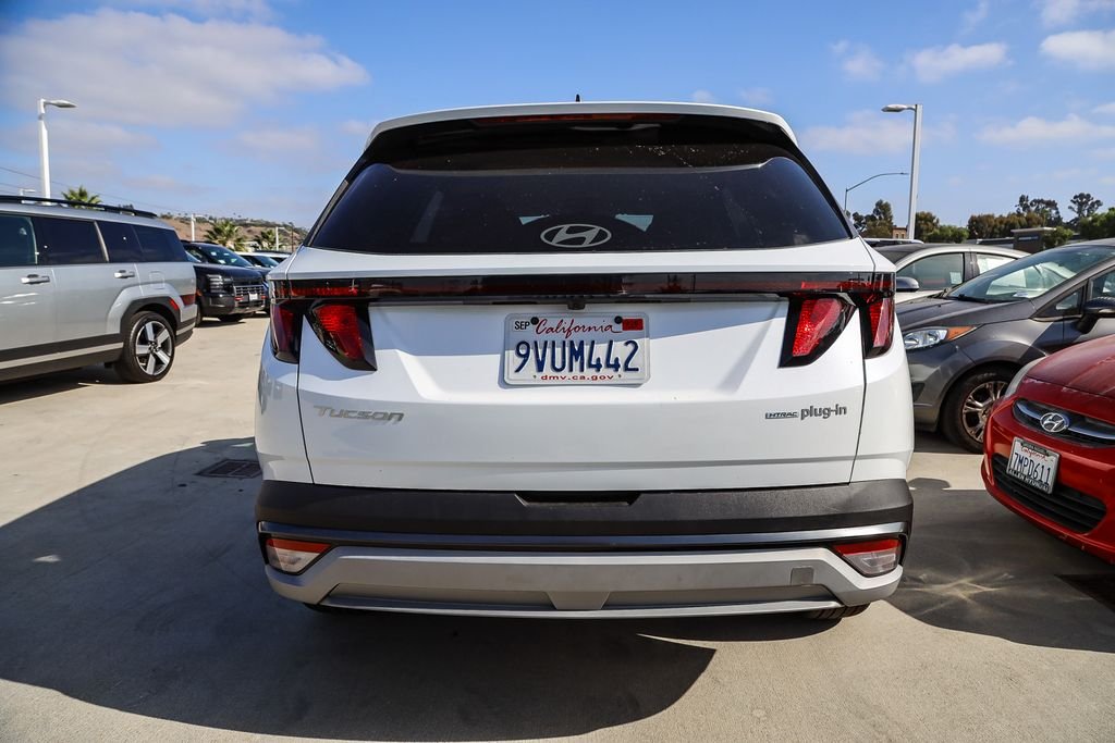 Used 2025 White Hyundai SEL image 9