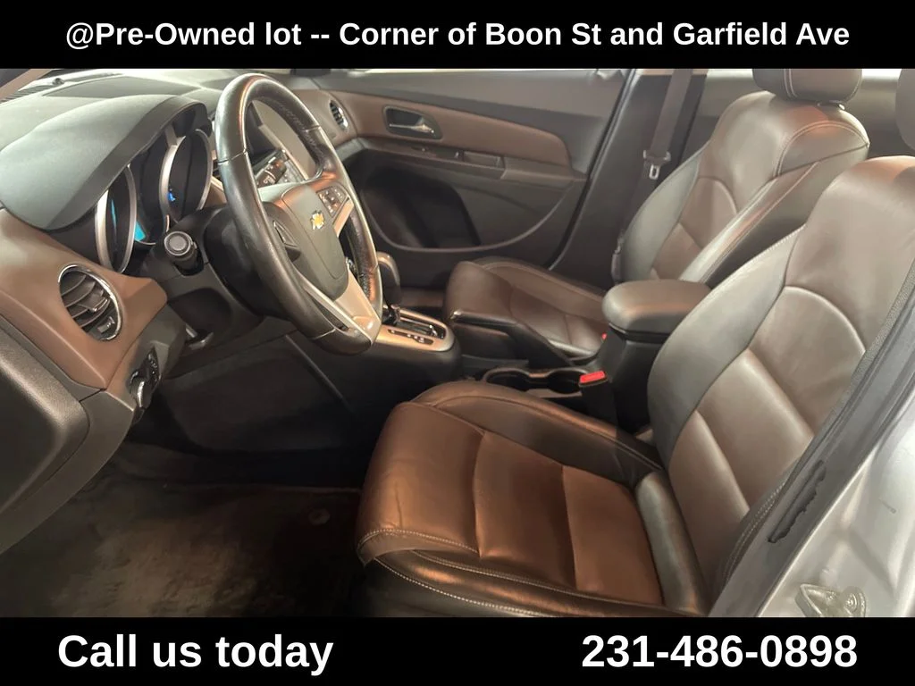 Used 2015 Silver Chevrolet 2LT image 14
