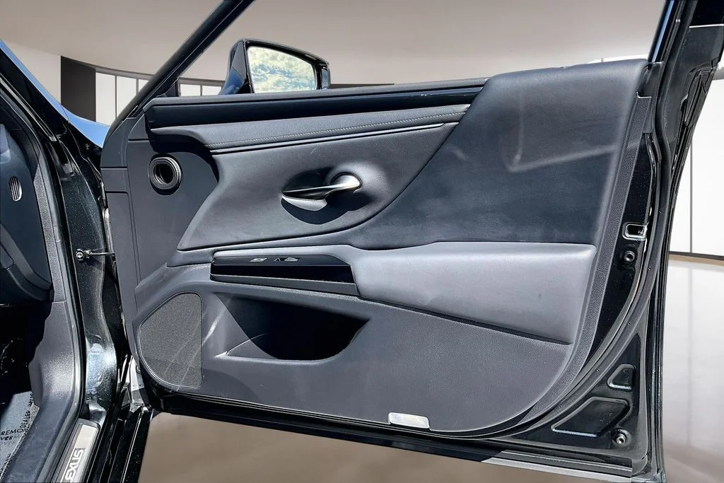 Used 2024 Black Lexus 350 image 26