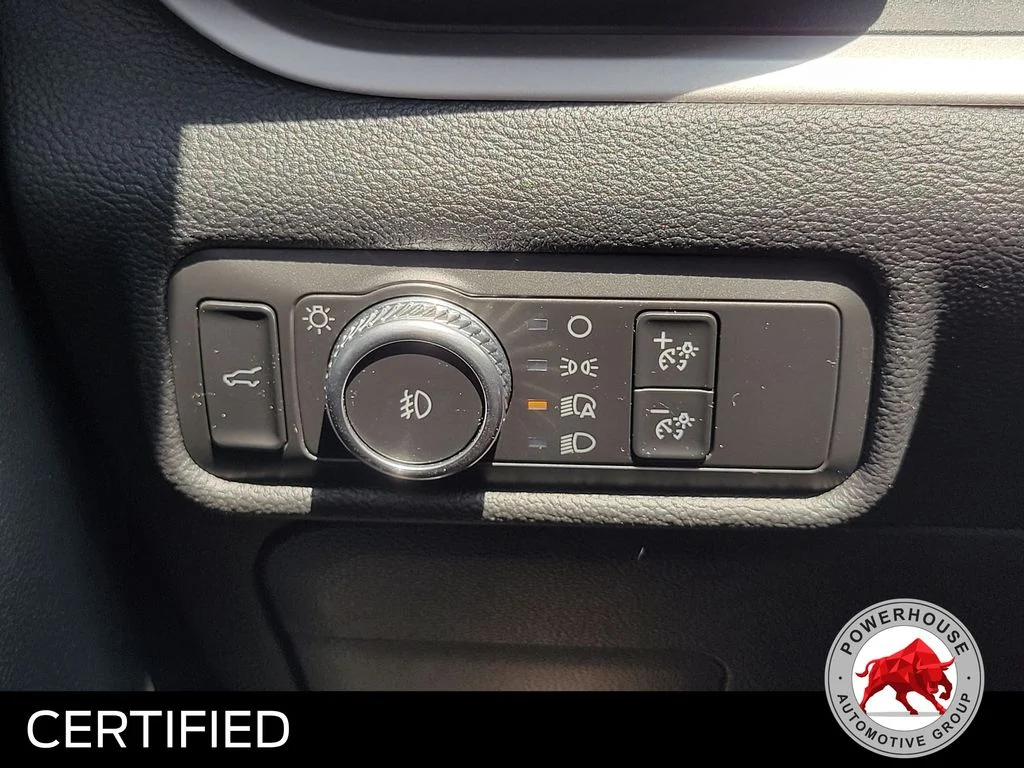 Used 2021 Black Ford XLT image 29