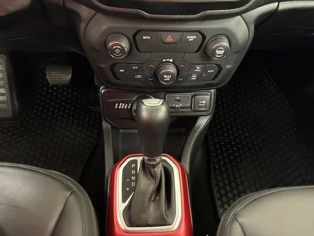 Used 2018 Gray Jeep Trailhawk image 21