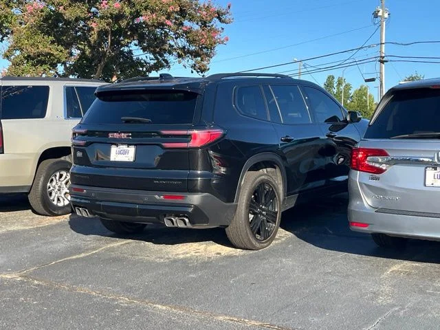 2024 GMC Acadia Elevation