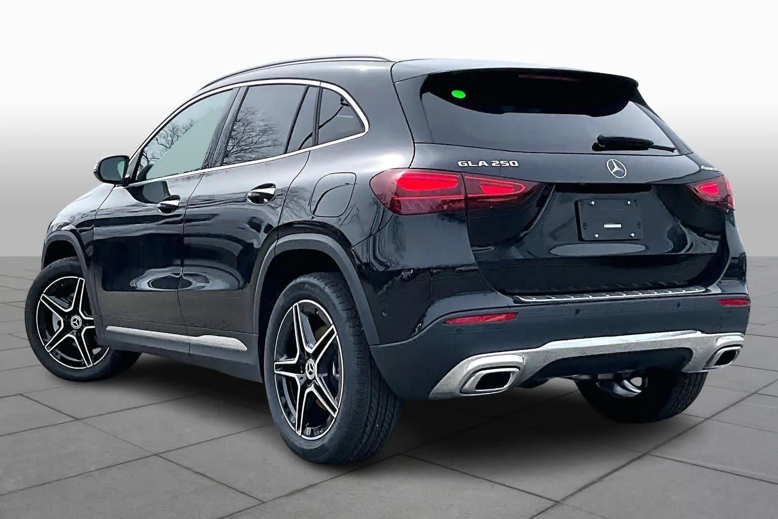New 2026 Night Black Mercedes-Benz GLA 250 image 4