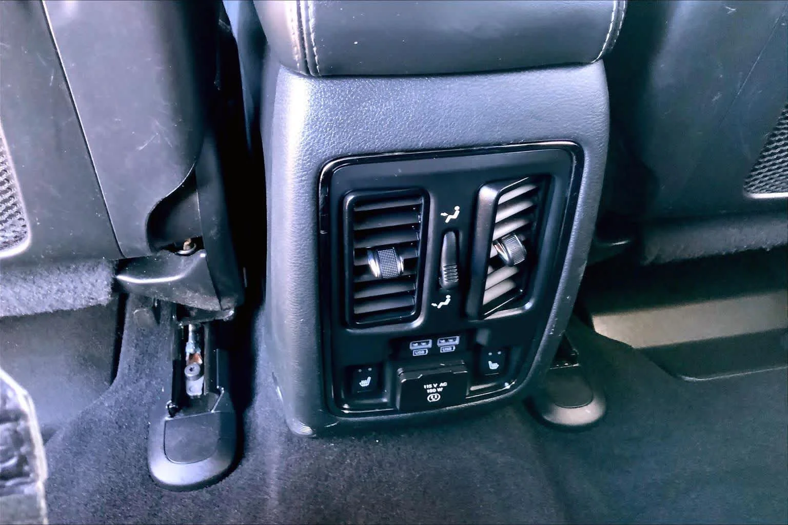 Used 2020 Velvet Red Pearlcoat Jeep Overland image 34