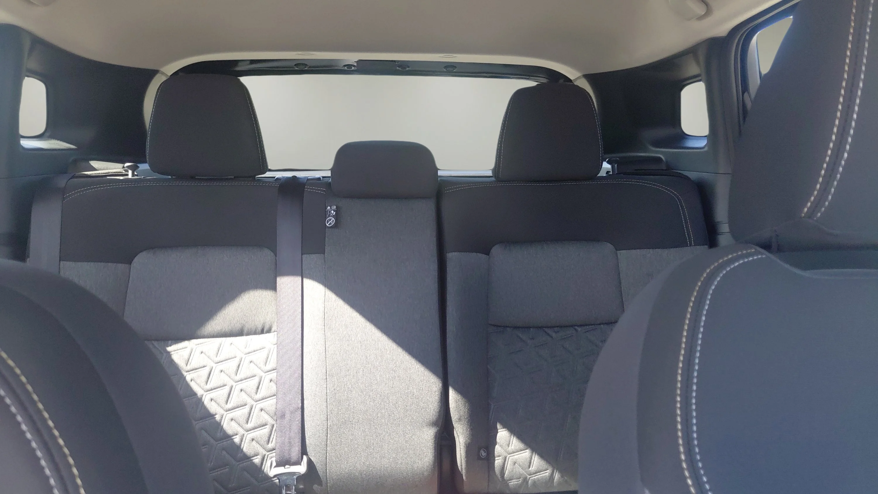 2026 Nissan KICKS SV - Photo 12