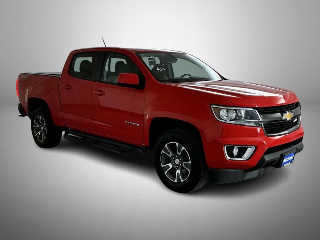 Certified Used 2020 Red Chevrolet Z71 image 3