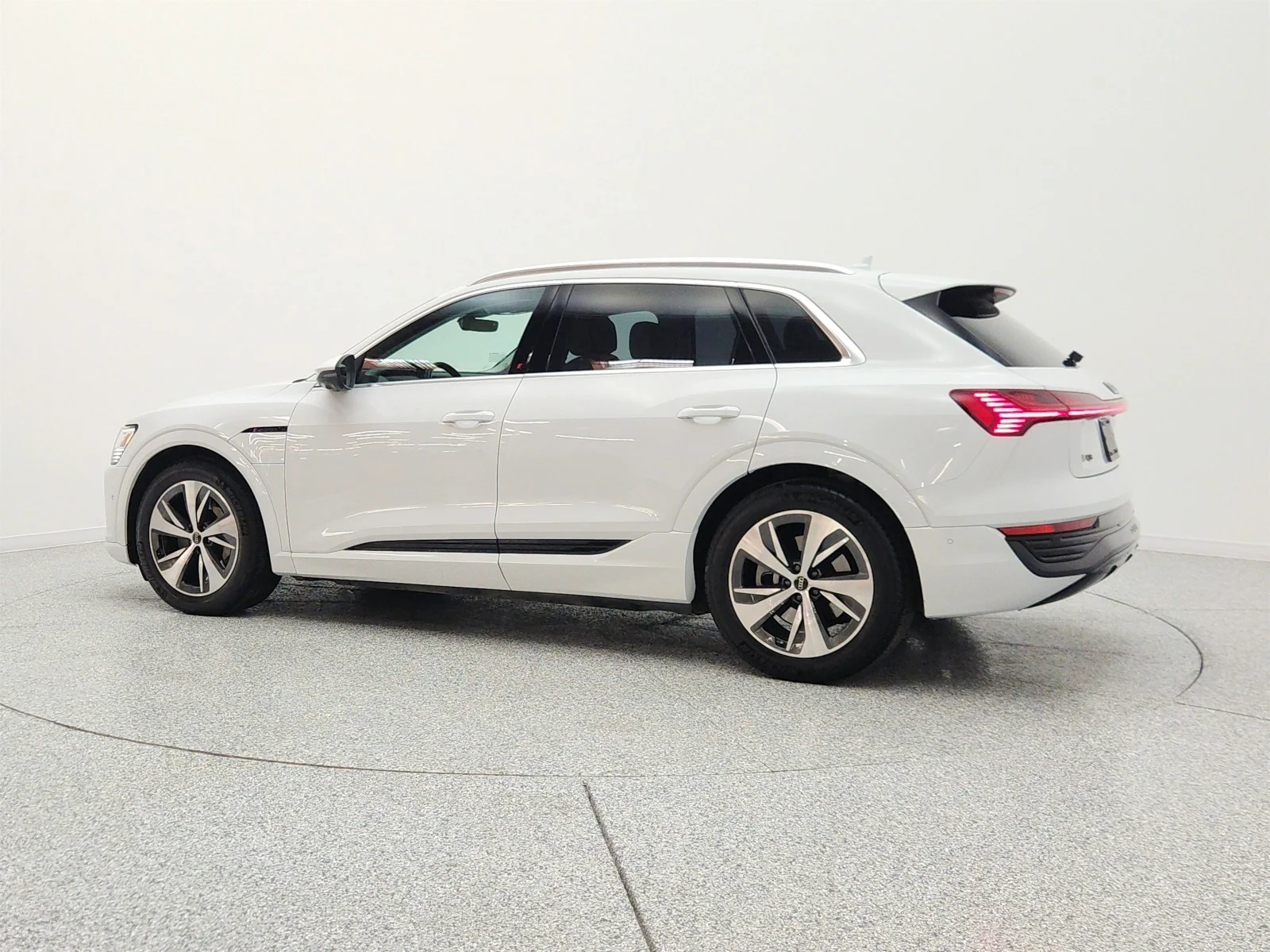Used 2024 Glacier White Metallic Audi Premium Plus quattro image 8